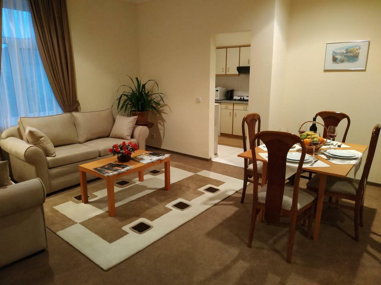 City Mansion Aparthotel Баку Экстерьер фото