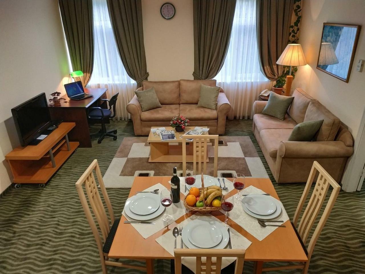 City Mansion Aparthotel Баку Экстерьер фото