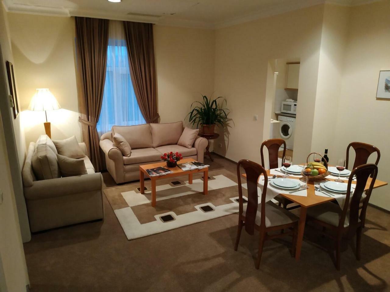 City Mansion Aparthotel Баку Экстерьер фото